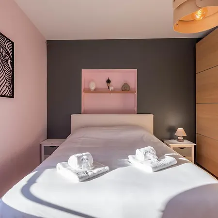 Vakantiehuis Les Cygnes Furnished House *