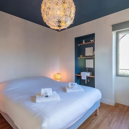 Vakantiehuis Les Cygnes Furnished House *