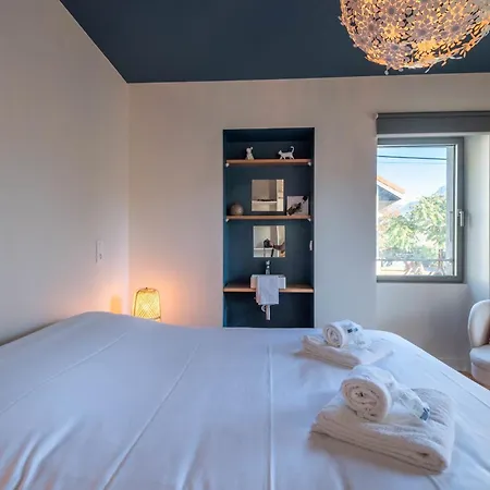 Vakantiehuis Les Cygnes Furnished House *