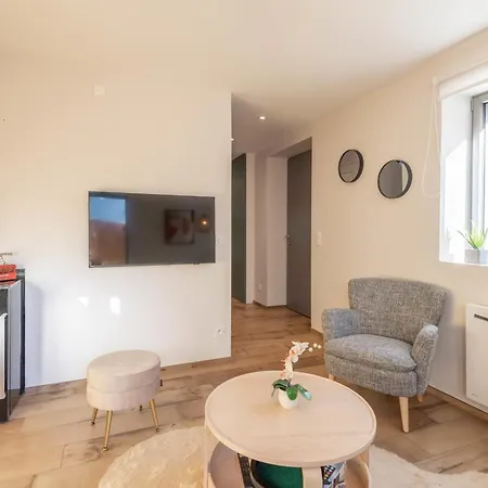 Les Cygnes Furnished House Vakantiehuis *