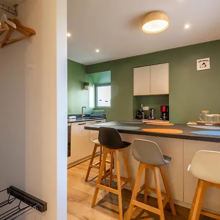 Les Cygnes Furnished House *