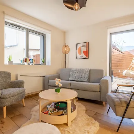 Vakantiehuis Les Cygnes Furnished House